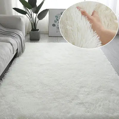 tapis blanc poils longs