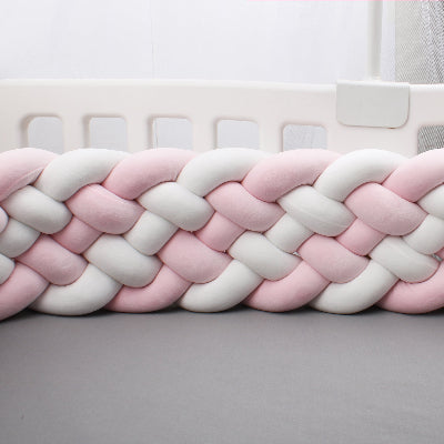 CONCEPT DE TRESSE DE LIT BEBE ROSE DOUX TENDANCE