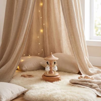 Boite a musique bebe sous le ciel de lit