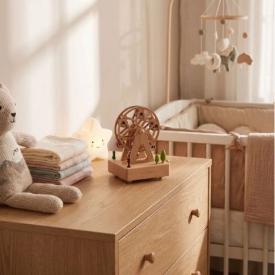 Boite à musique bébé un monde de rêves