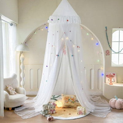 ciel de lit pour bebe offrant une atmosphere acceuillante