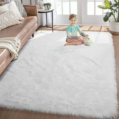 jolie tapis decoratif claire blanc