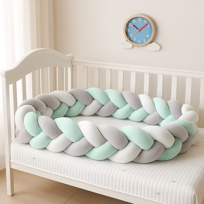 Lit en douceur avec tresse de lit bébé