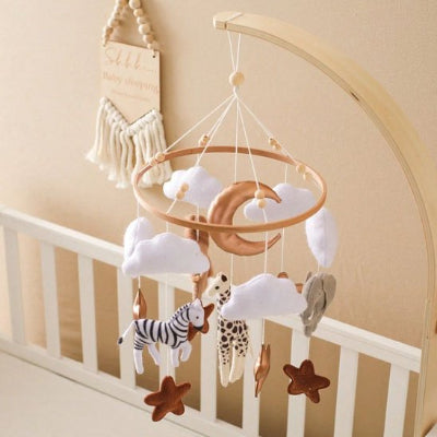 Mobile bébé allure sympatique douceur au toucher