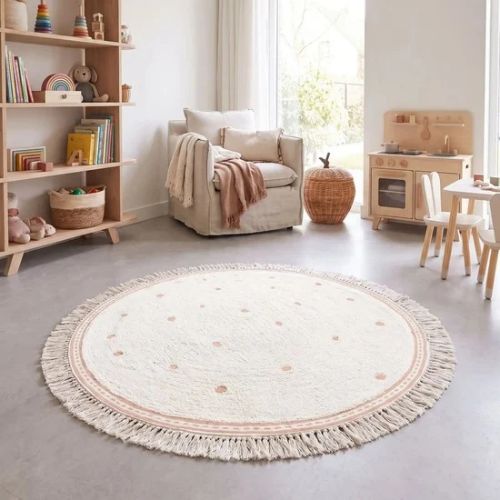 Tapis de sol bébé dans la salle de jeux
