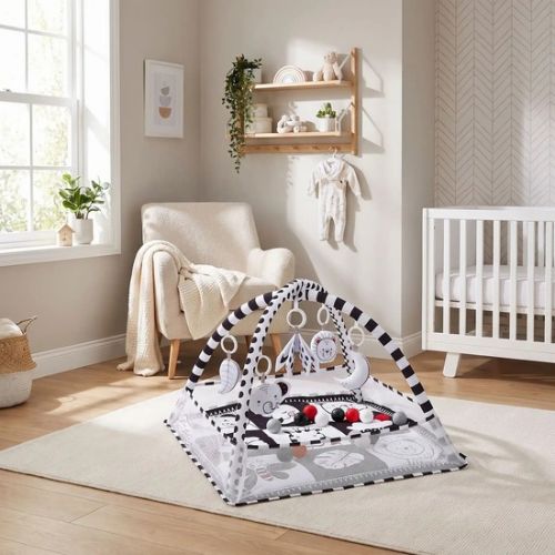 Tapis eveil bebe tres jolie dans la chambre de bebe