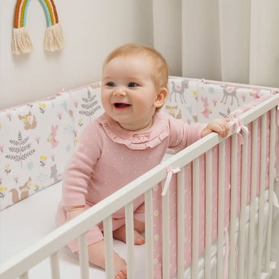 tour de lit bébé qui assure une protection toute la journée